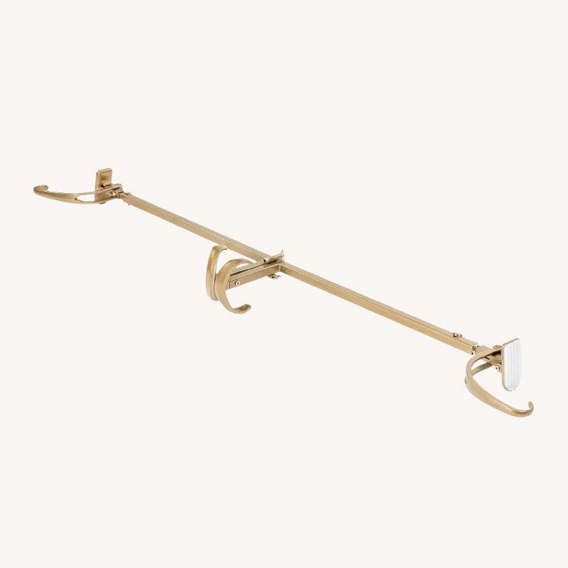 Adjustable No-Drill Door Garland Hanger